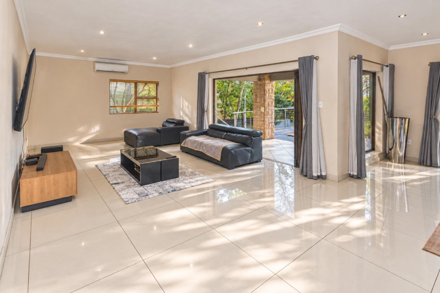 5 Bedroom Property for Sale in Birdwood Estate North West
